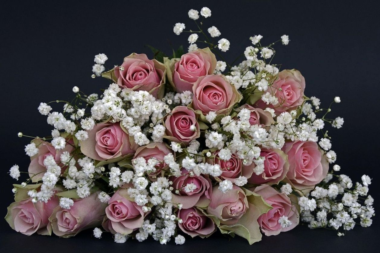 Portrait of Priyanka Naidu, wedding florist